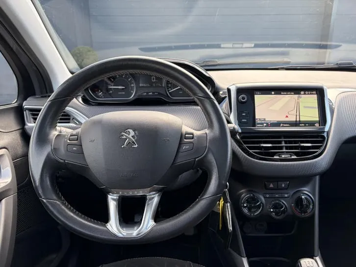 Peugeot 2008 2017 photo 3