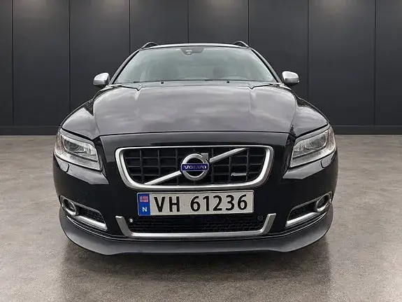 Volvo V70 2013 photo 2