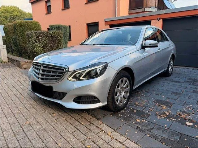 Mercedes-Benz E 300