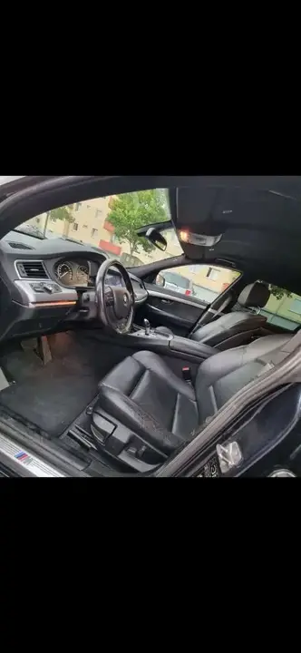 BMW 5 Series 2012 photo 2