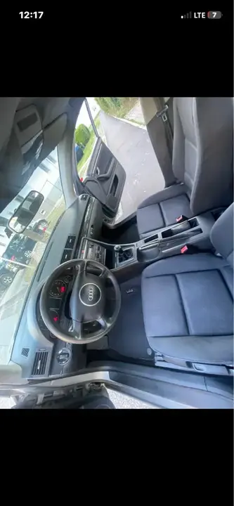 Audi A4 2003 photo 2