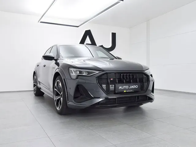 Audi E-Tron 2022 photo 2