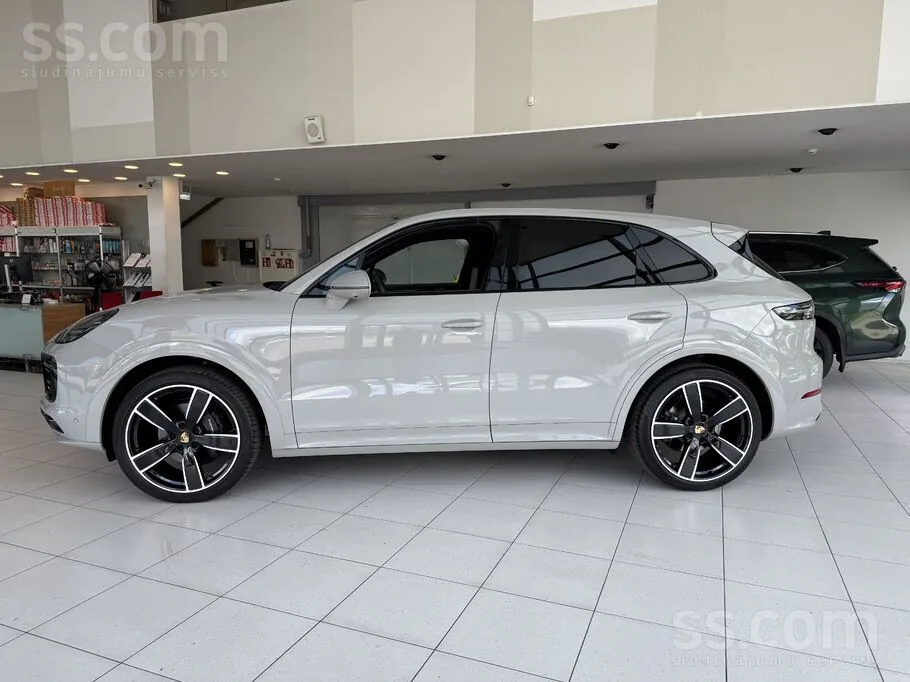 Porsche Cayenne 2023 photo 3