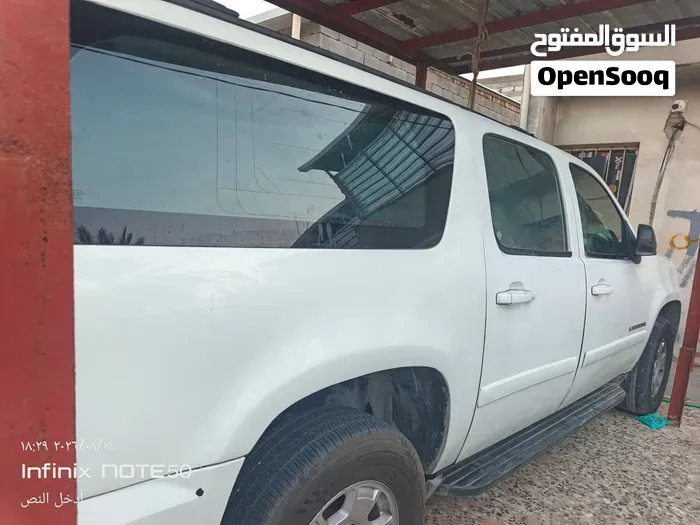 Chevrolet Suburban 2008 photo 4