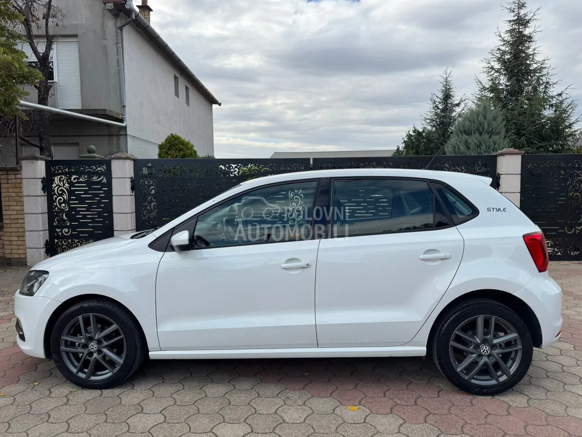Volkswagen Polo 2014 photo 2
