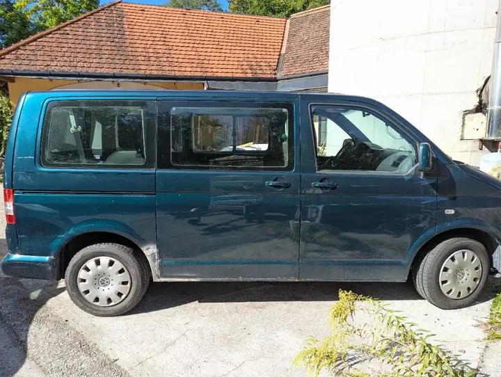 Volkswagen T5 2006 photo 2