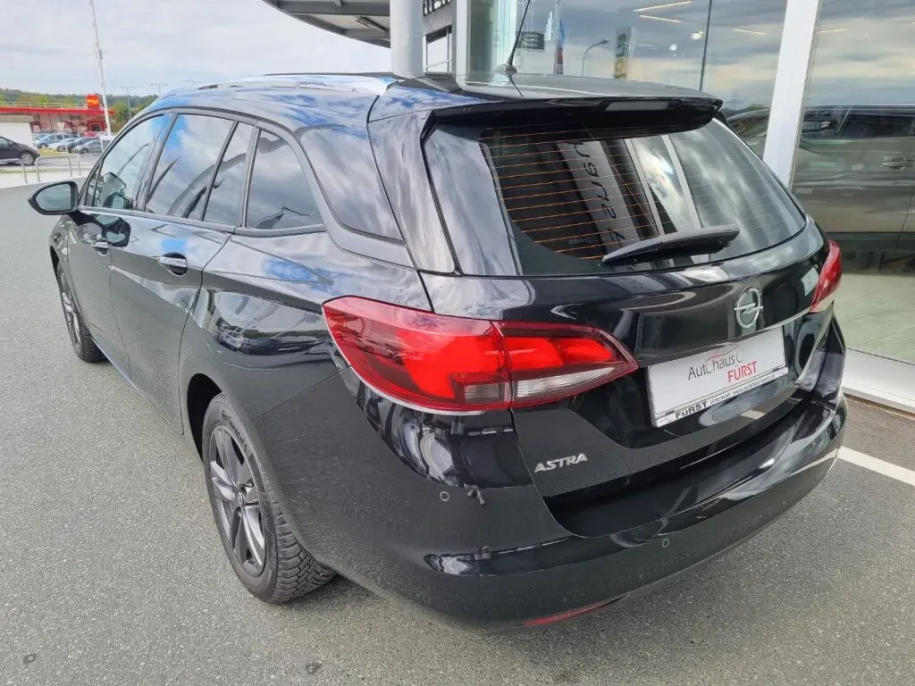 Opel Astra 2020 photo 3