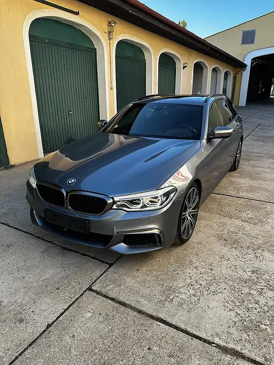 BMW 5 Series 2018 photo 2