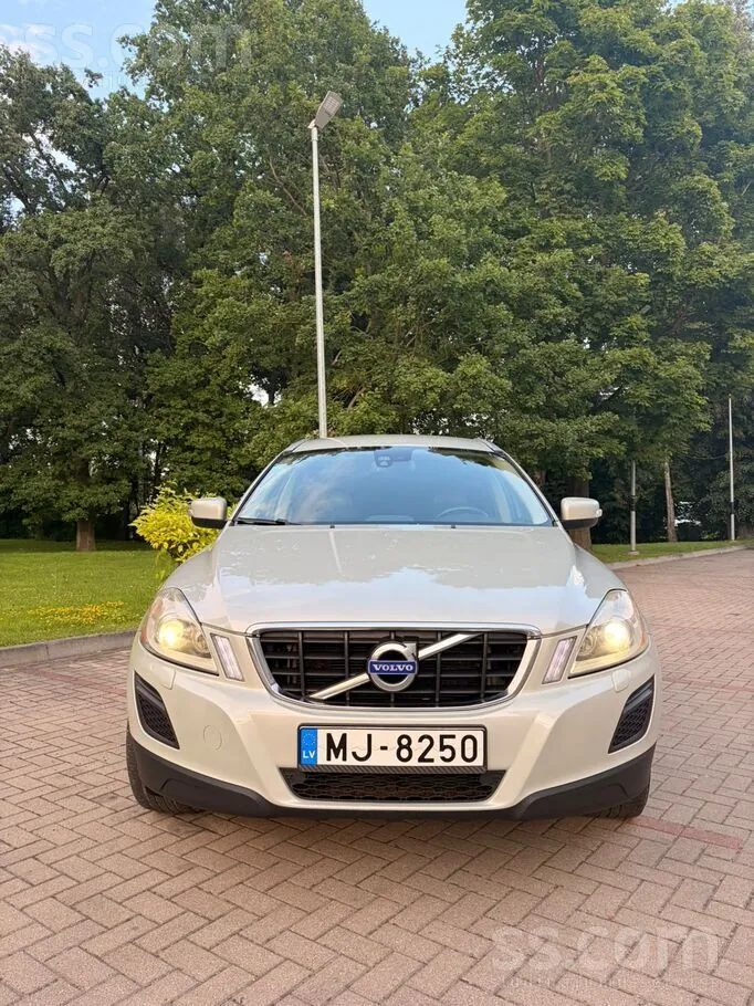 Volvo Xc60 2010 photo 2