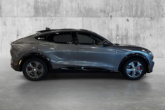 Ford Mustang Mach-E 2023 photo 4