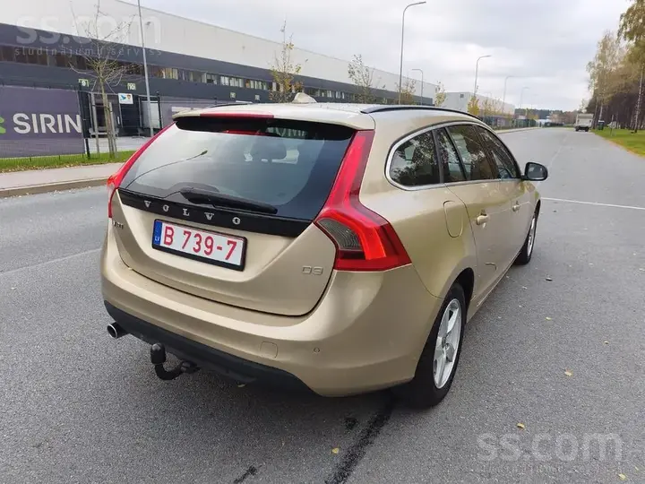 Volvo V60 2012 photo 4