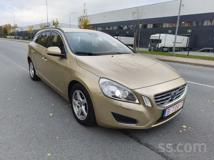 Volvo V60 2012 photo 3