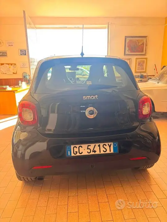 Smart Forfour 2015 photo 3