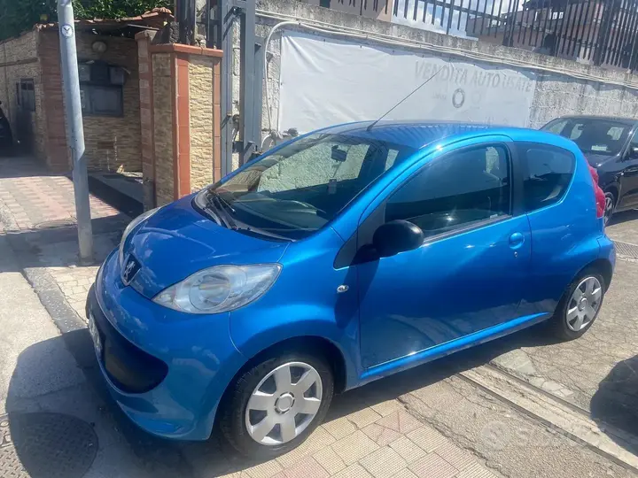 Peugeot 107 2006 photo 3