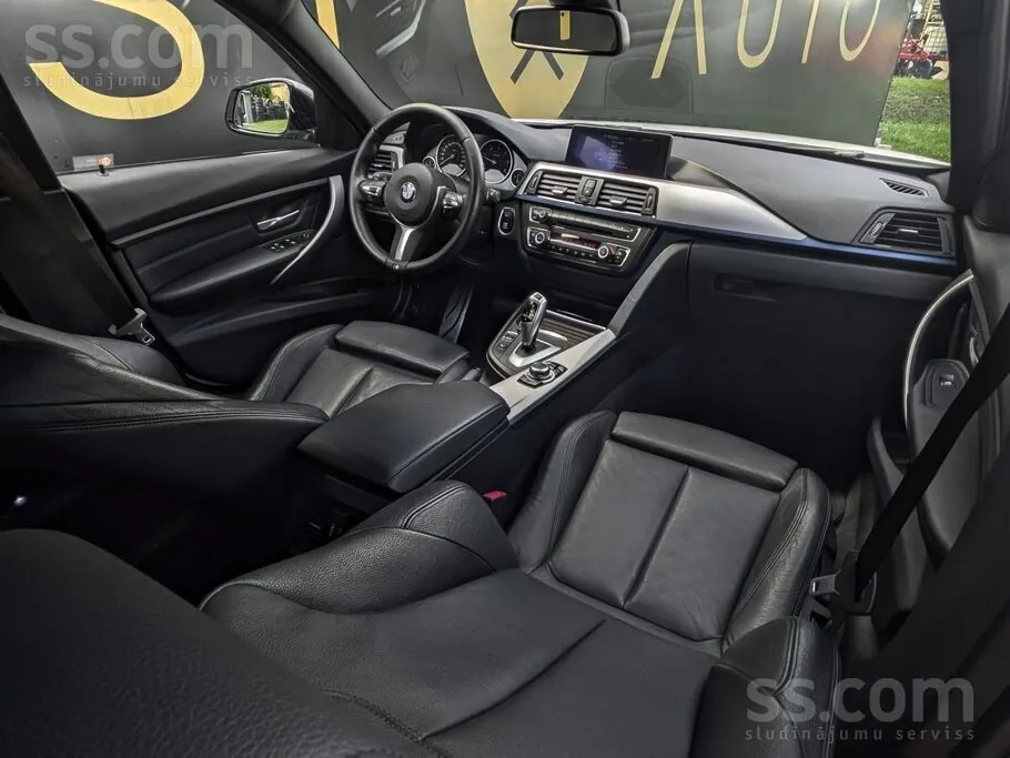 BMW 3 Series Touring 2012 photo 5