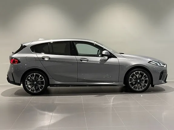 BMW 120 2026 photo 3