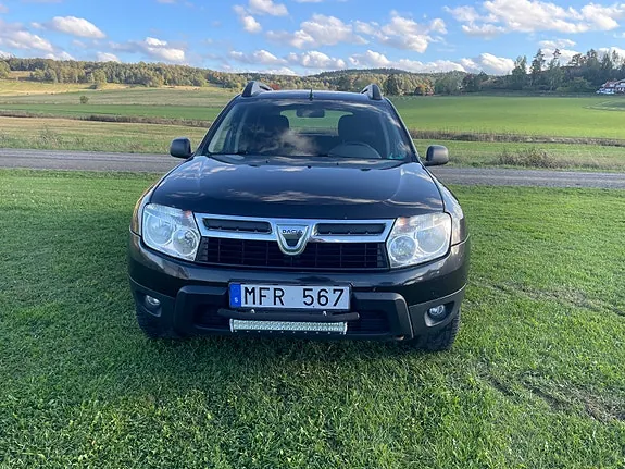 Dacia Duster 2012 photo 2