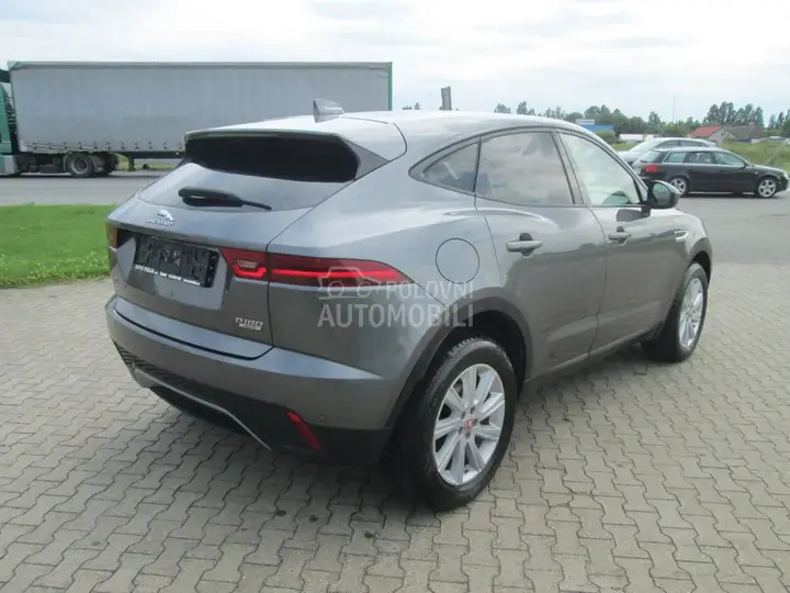 Jaguar E-Pace 2018 photo 5