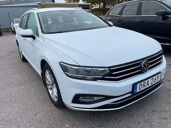 Volkswagen Passat 2023 photo 2