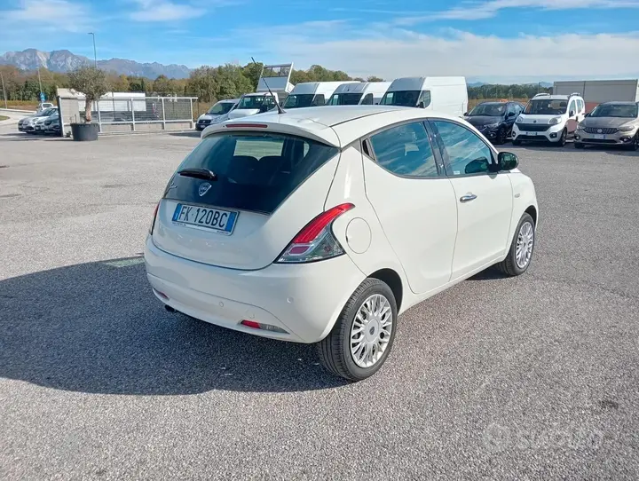 Lancia Ypsilon 2017 photo 5