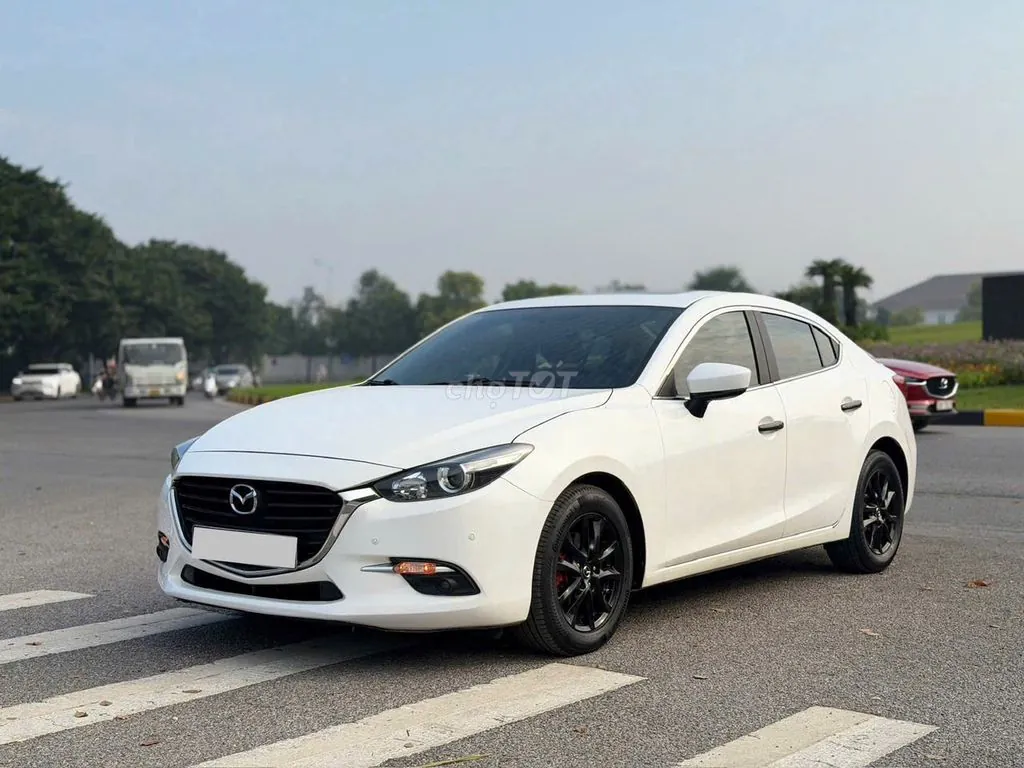 Mazda 3 2018 photo 3