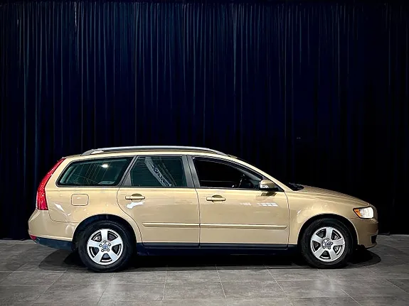 Volvo V50 2008 photo 2