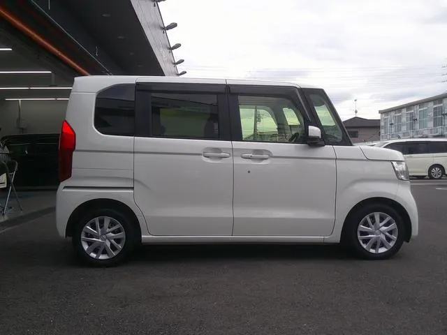 Honda N-Box 2023 photo 3