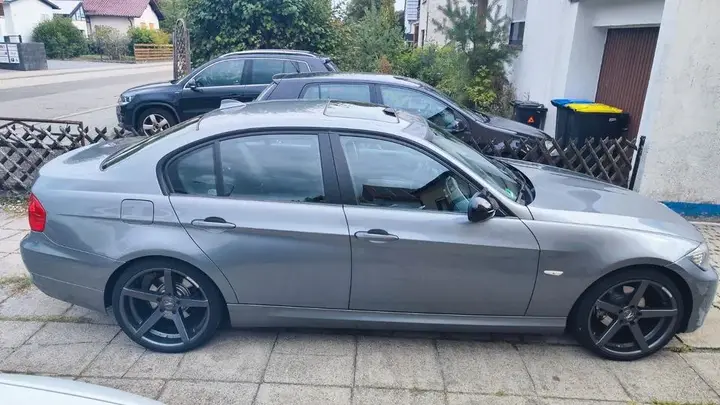 BMW 318I