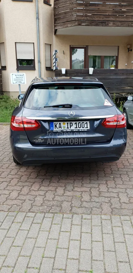 Mercedes-Benz C 200 2015 photo 2