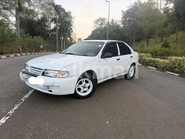 Nissan Pulsar 1997 photo 2