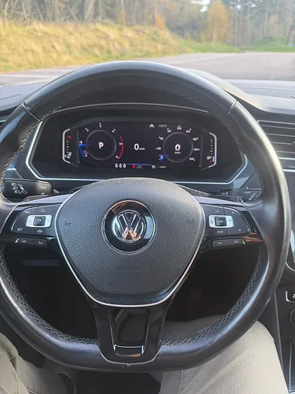 Volkswagen Tiguan 2019 photo 2