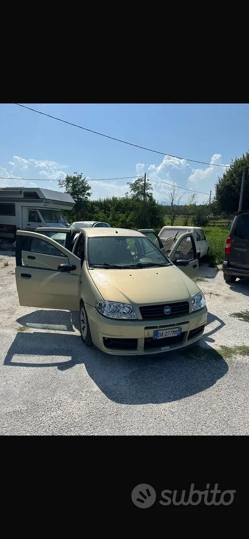 Fiat Punto 2006 photo 2