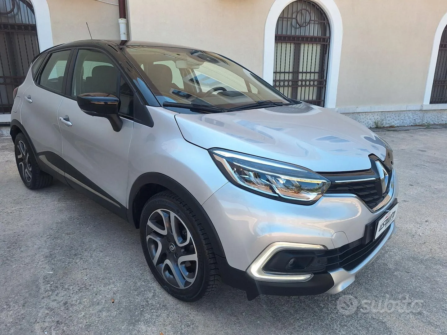Renault Captur 2018 photo 2