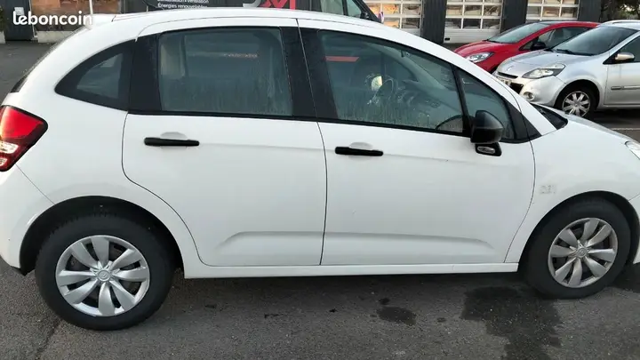 Citroen C3 2013 photo 2