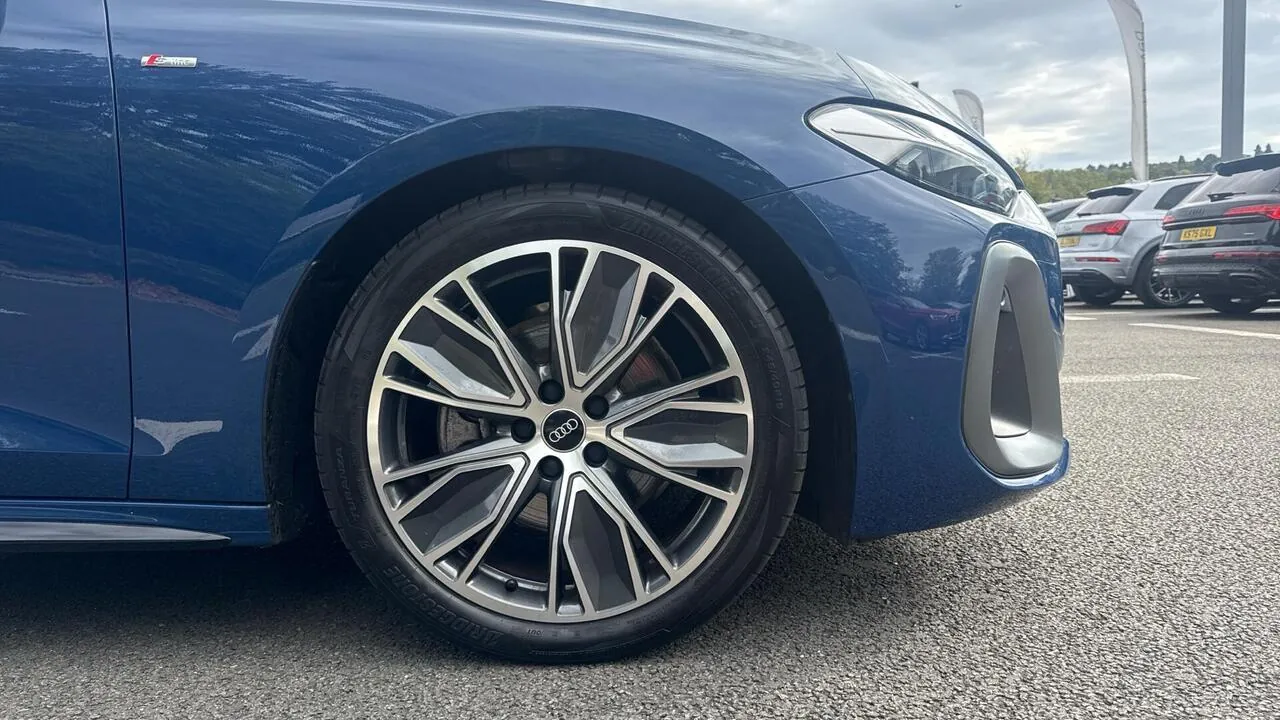 Audi A5 2025 photo 5