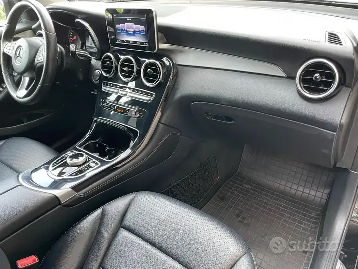 Mercedes-Benz Glc 2017 photo 2