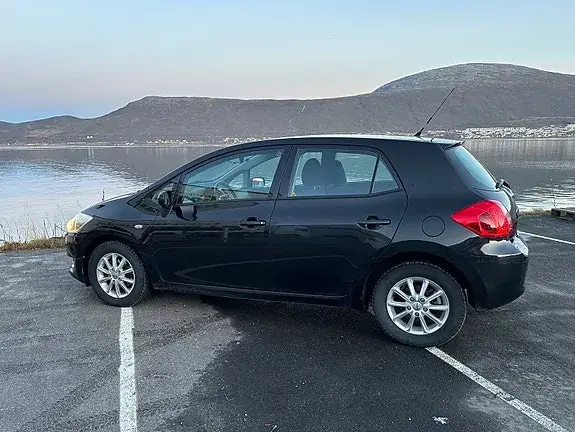 Toyota Auris 2009 photo 5