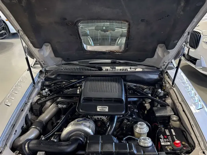 Ford Mustang Gt 2000 photo 5