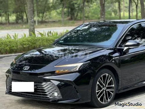 Toyota Camry 2025 photo 2