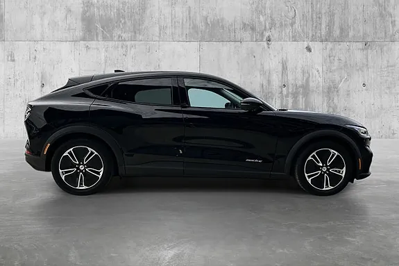 Ford Mustang Mach-E 2023 photo 4