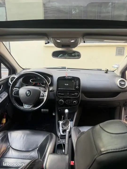 Renault Clio 2017 photo 3