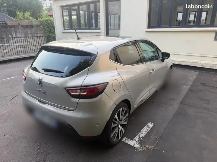 Renault Clio 2017 photo 2
