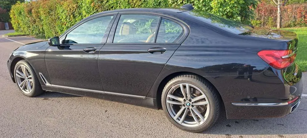 BMW 7 Series 2019 photo 3