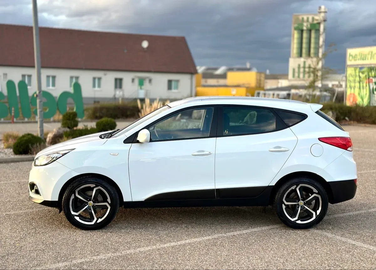 Hyundai Ix35 2011 photo 3