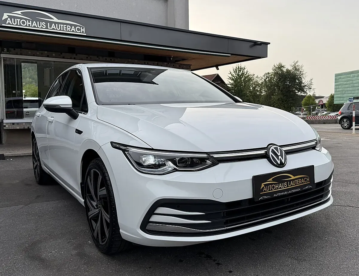 Volkswagen Golf 2024 photo 3