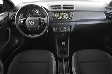 Skoda Fabia 2021 photo 2
