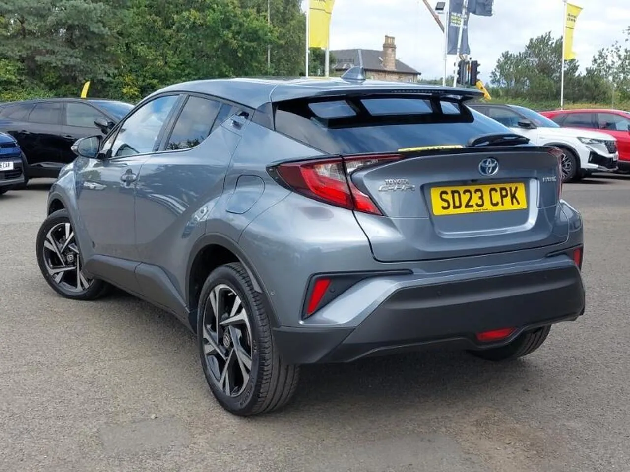 Toyota C-Hr 2023 photo 2