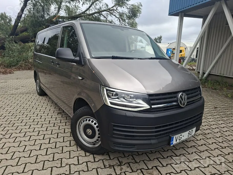 Volkswagen Caravelle 2017 photo 2