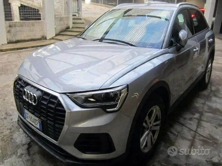 Audi Q3 2021 photo 2