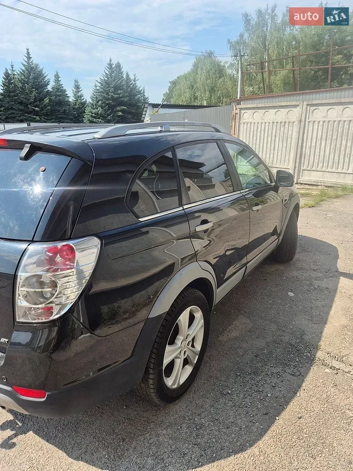 Chevrolet Captiva 2011 photo 3